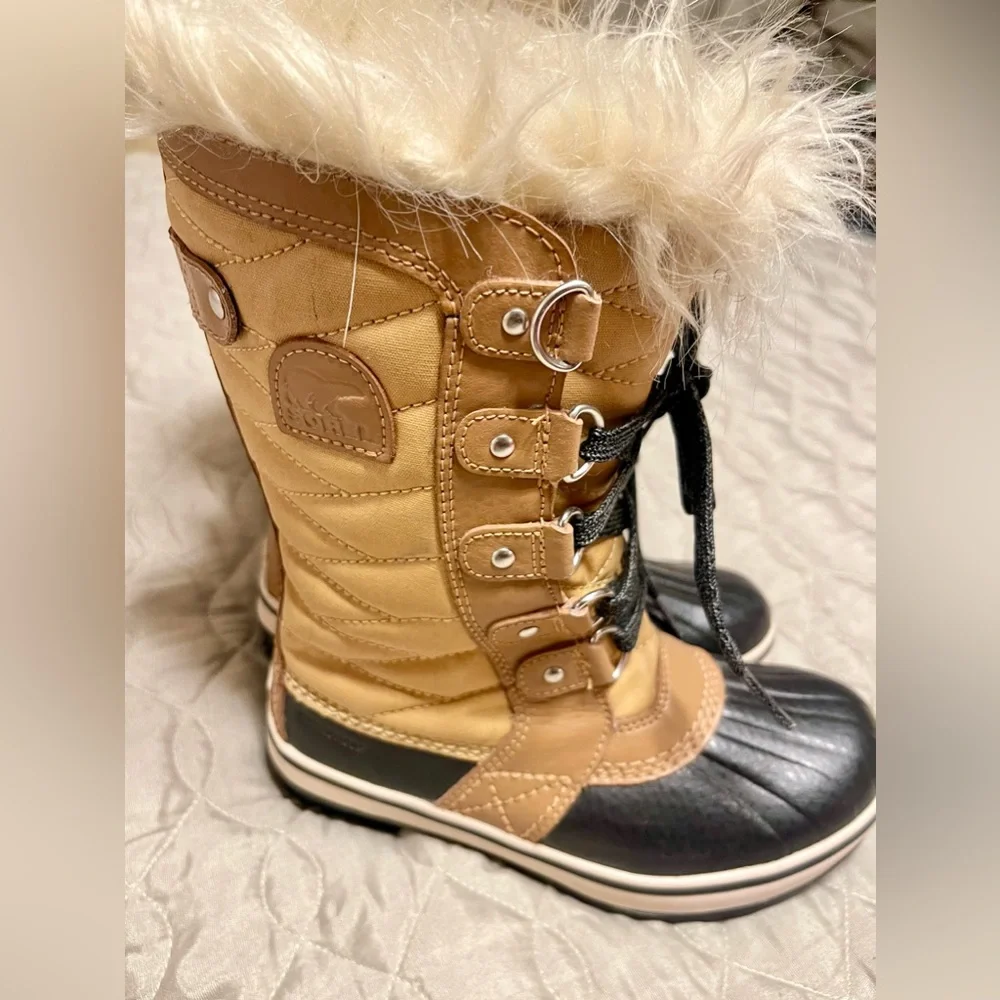 Sorel Kids Tan Brown Black Faux-Fur Lace-Up Winter Boots